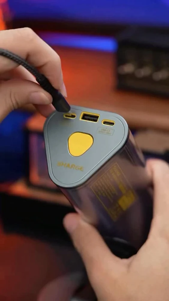 باور بانك قوي للأجهزة الثقيلة!  بطارية محمولة بسعة 24000mAh وقدرة شحن تصل إلى 140W، مناسبة لشحن الهواتف والأجهزة اللوحية وحتى أجهزة اللابتوب
