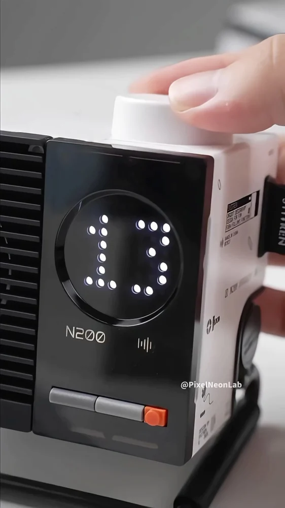 مكبر صوت Bluetooth N200 بشاشة LED