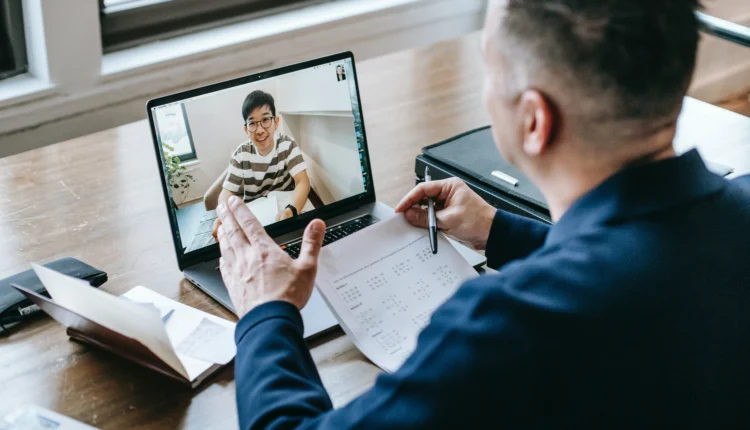 الربح من التدريس أون لاين